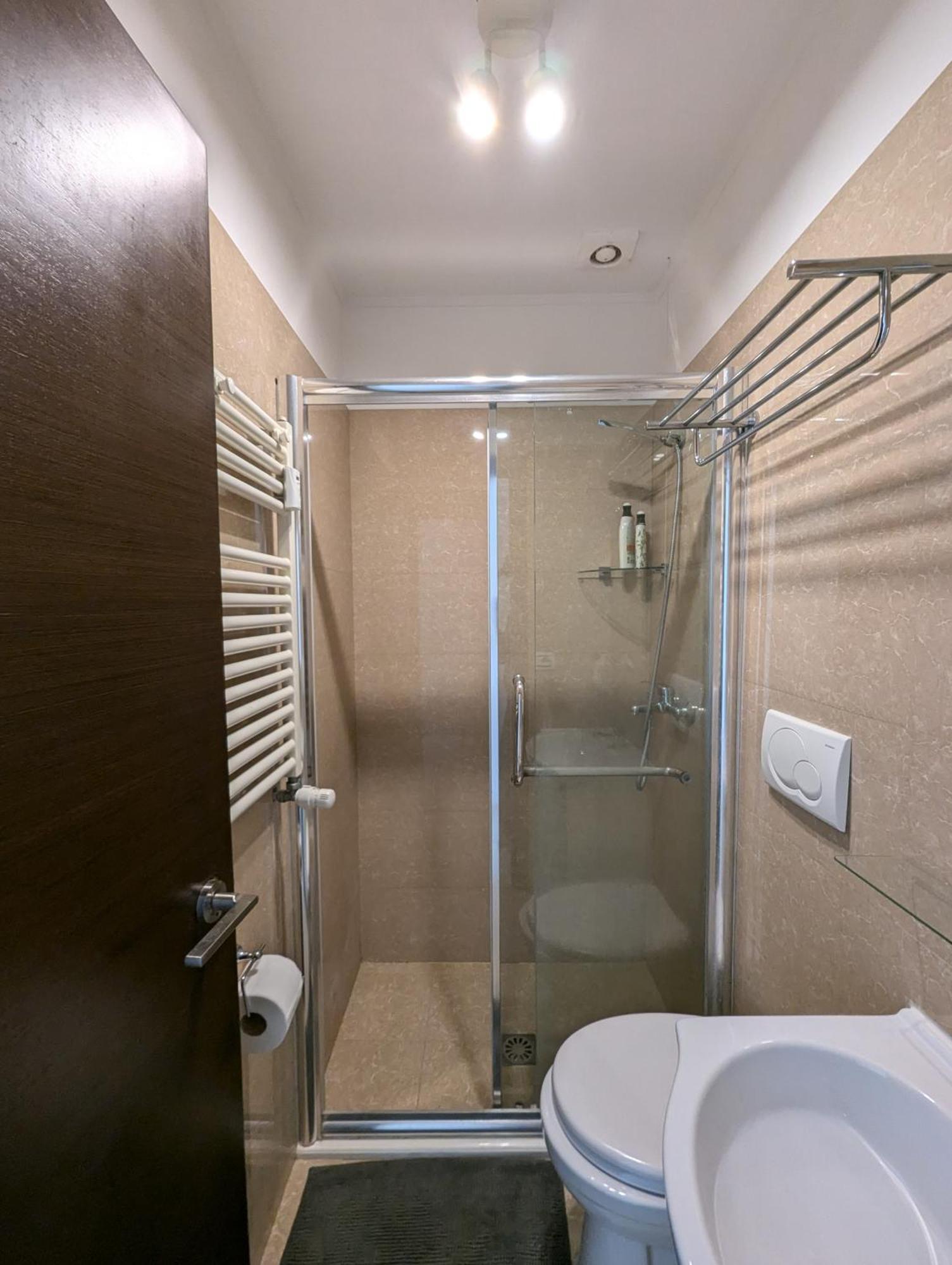 Roomz Romestay Екстер'єр фото